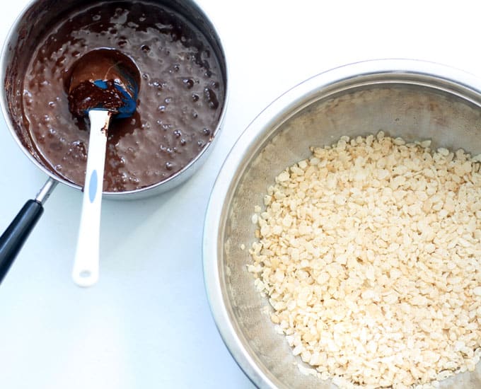 chocolate rice krispie treats recipe mixing