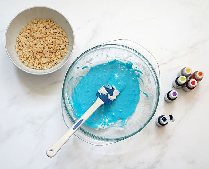 coloring rice krispie treats image with bowl