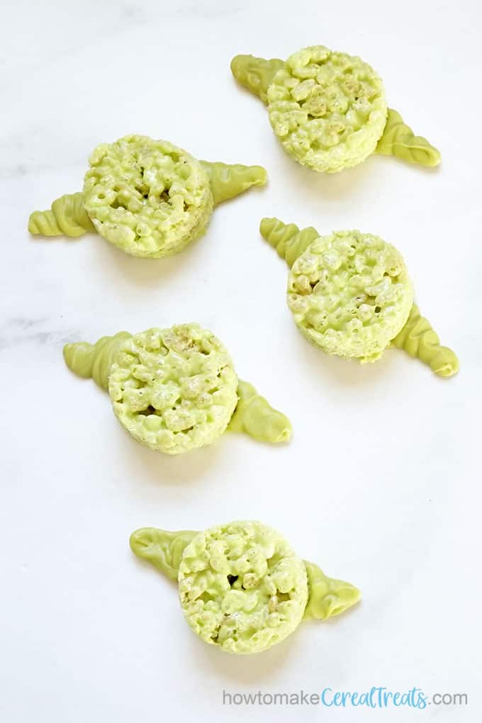 green baby yoda cereal treats