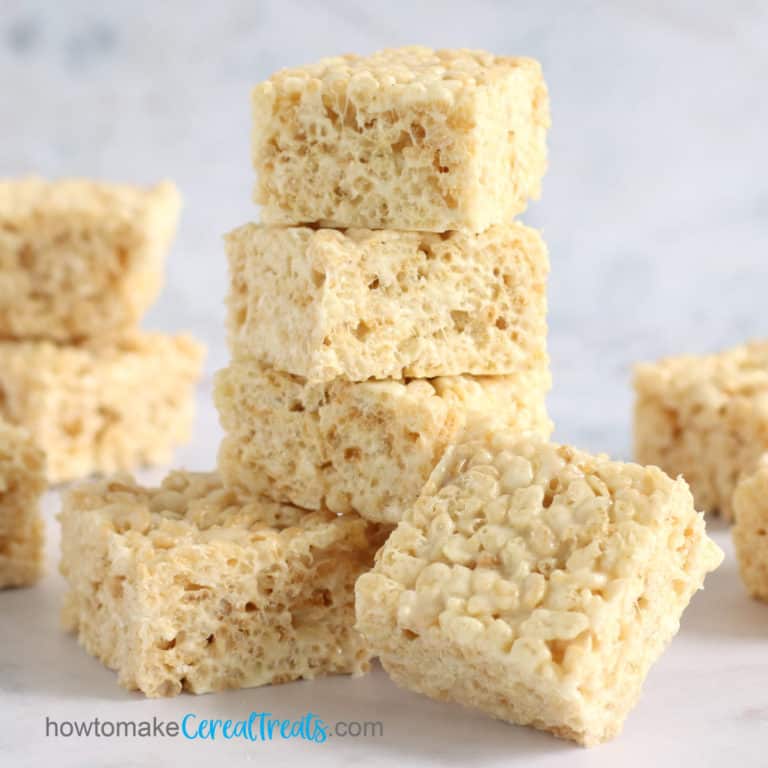 Homemade Marshmallow Rice Krispie Treats Recipe | howtomakecerealtreats.com