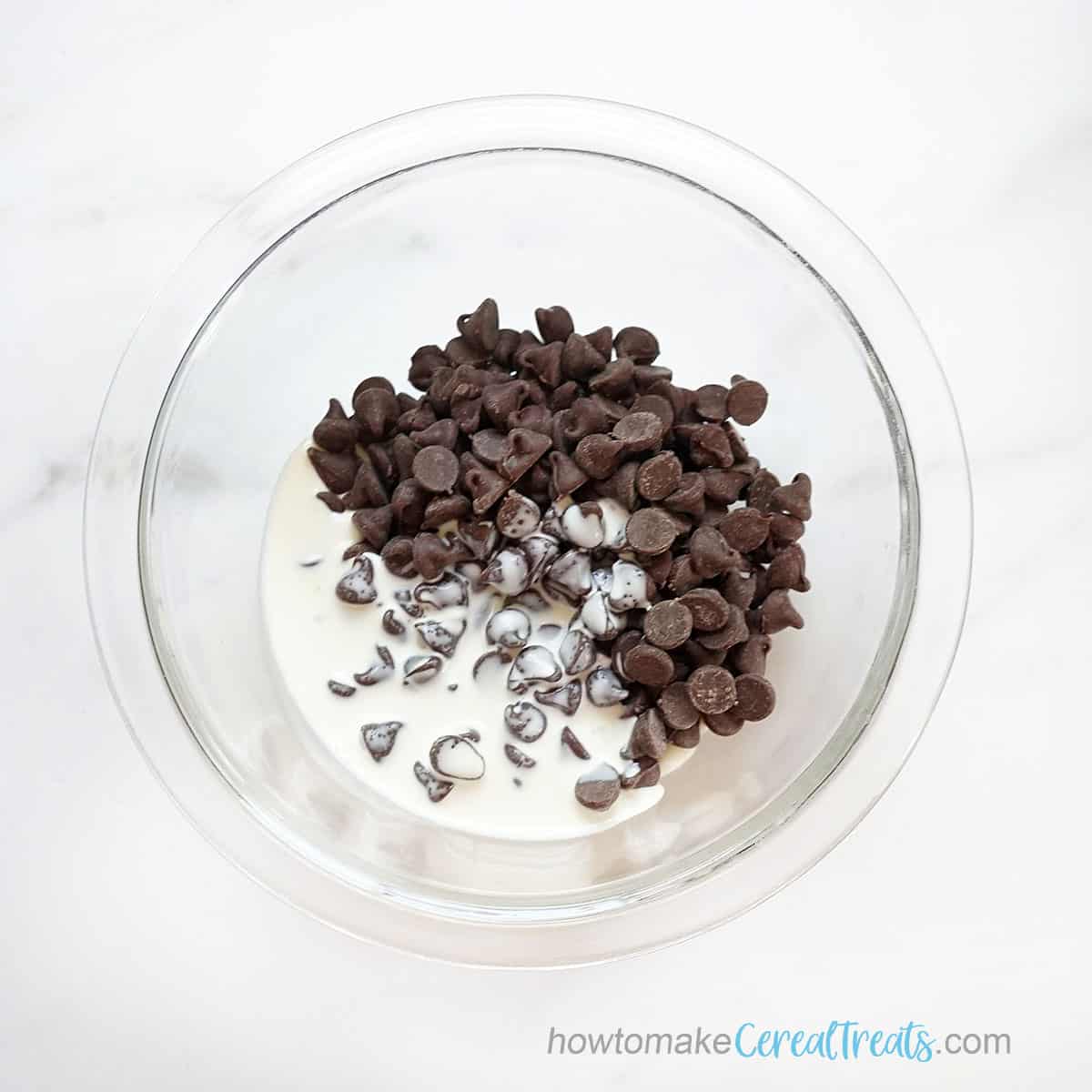 chocolate chips and whipping cream for microwave ganache